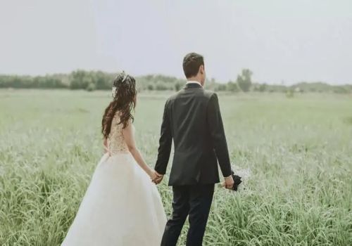 夫妻双方离婚时企业出资应该如何分割